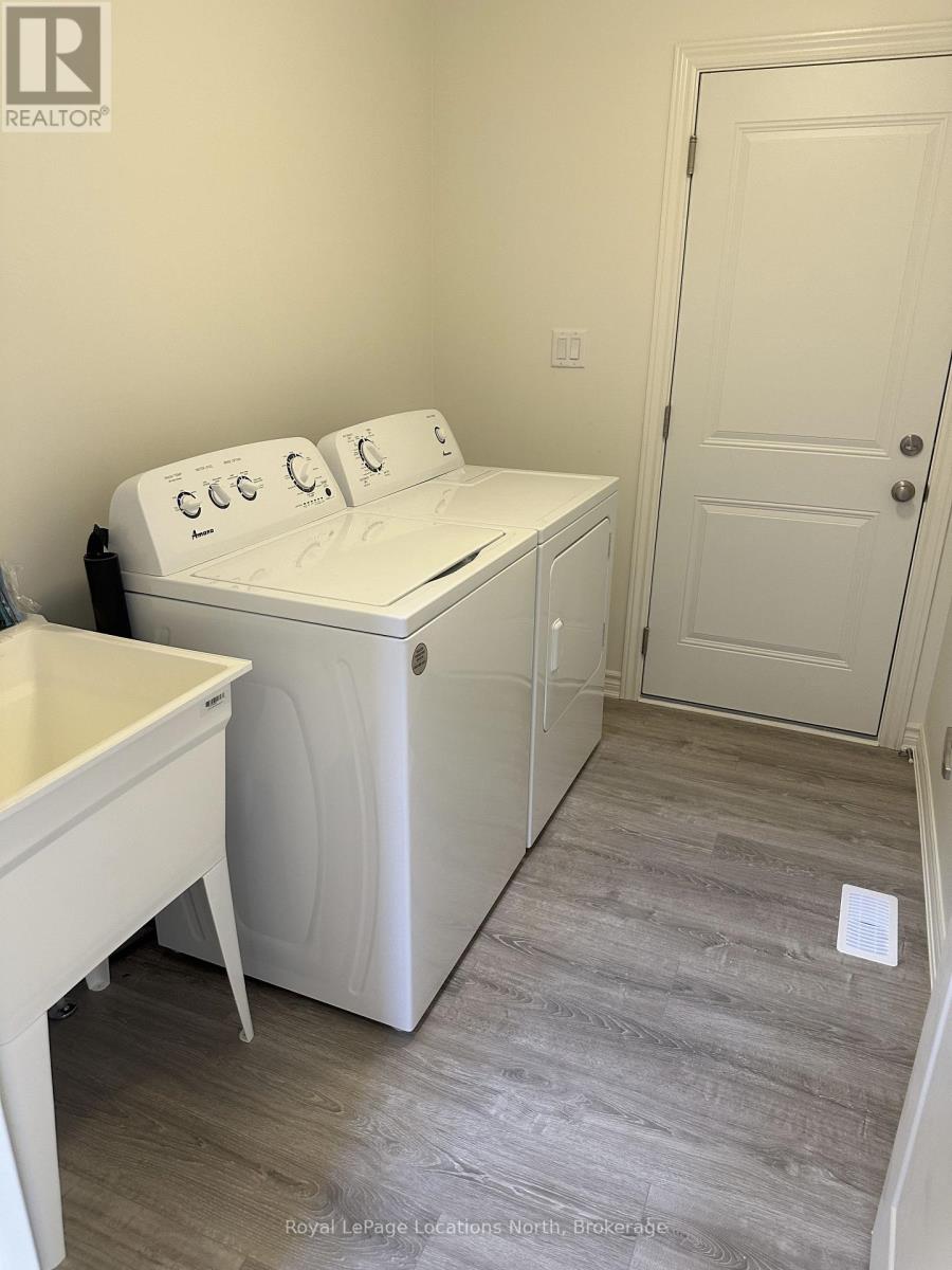 231 Mckenzie Drive, Clearview, Ontario  L0M 1S0 - Photo 8 - S12912132