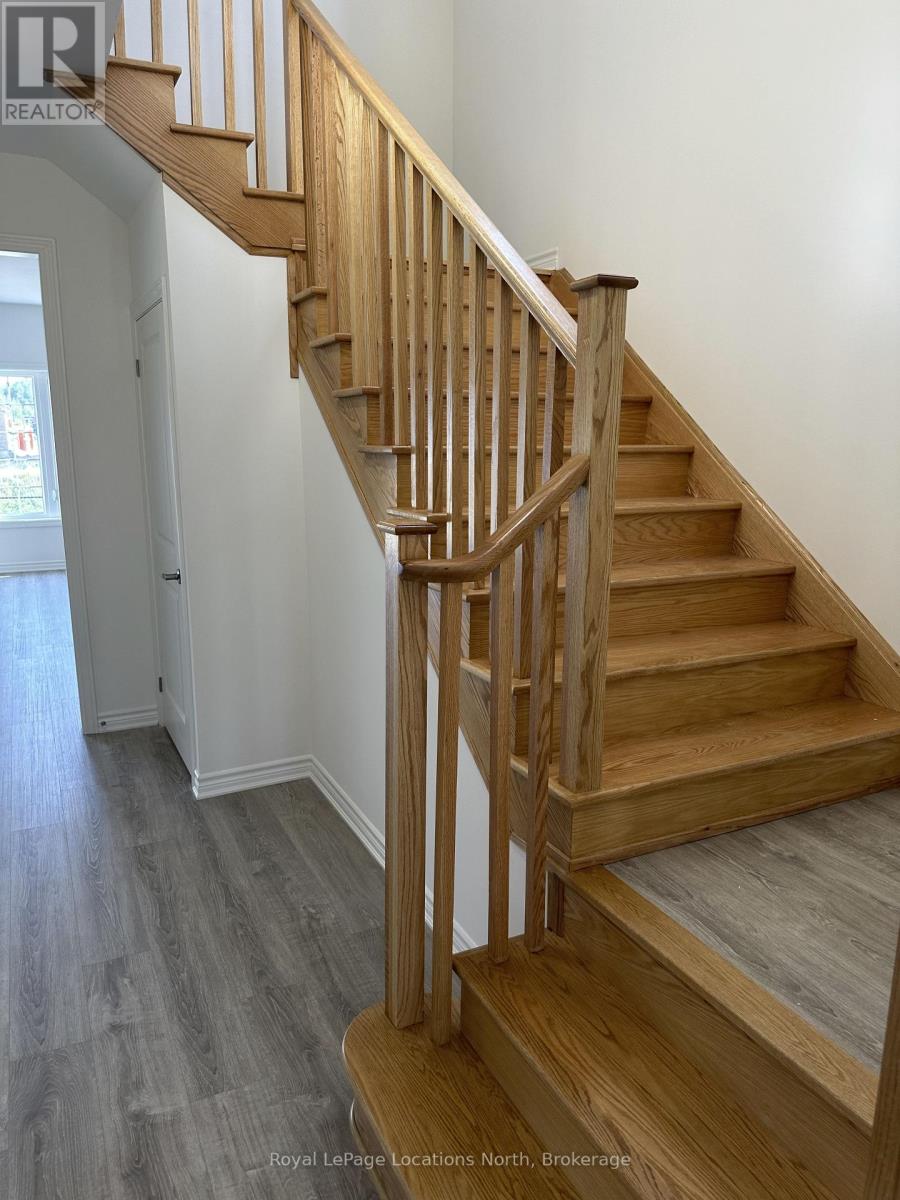 231 Mckenzie Drive, Clearview, Ontario  L0M 1S0 - Photo 11 - S12912132