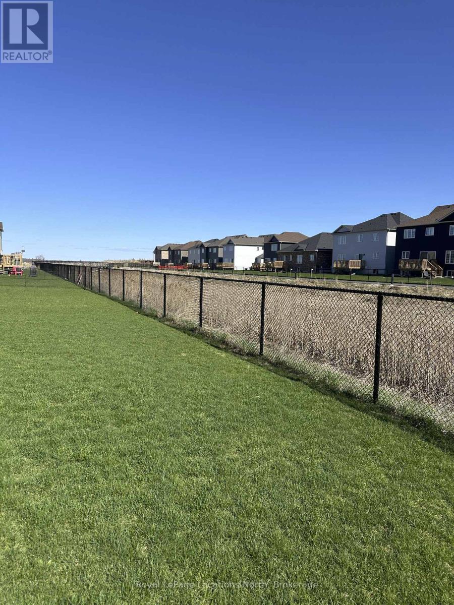 231 Mckenzie Drive, Clearview, Ontario  L0M 1S0 - Photo 20 - S12912132