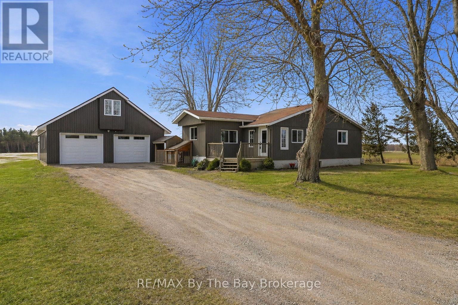 2533 FLOS 3 ROAD W, Springwater, Ontario