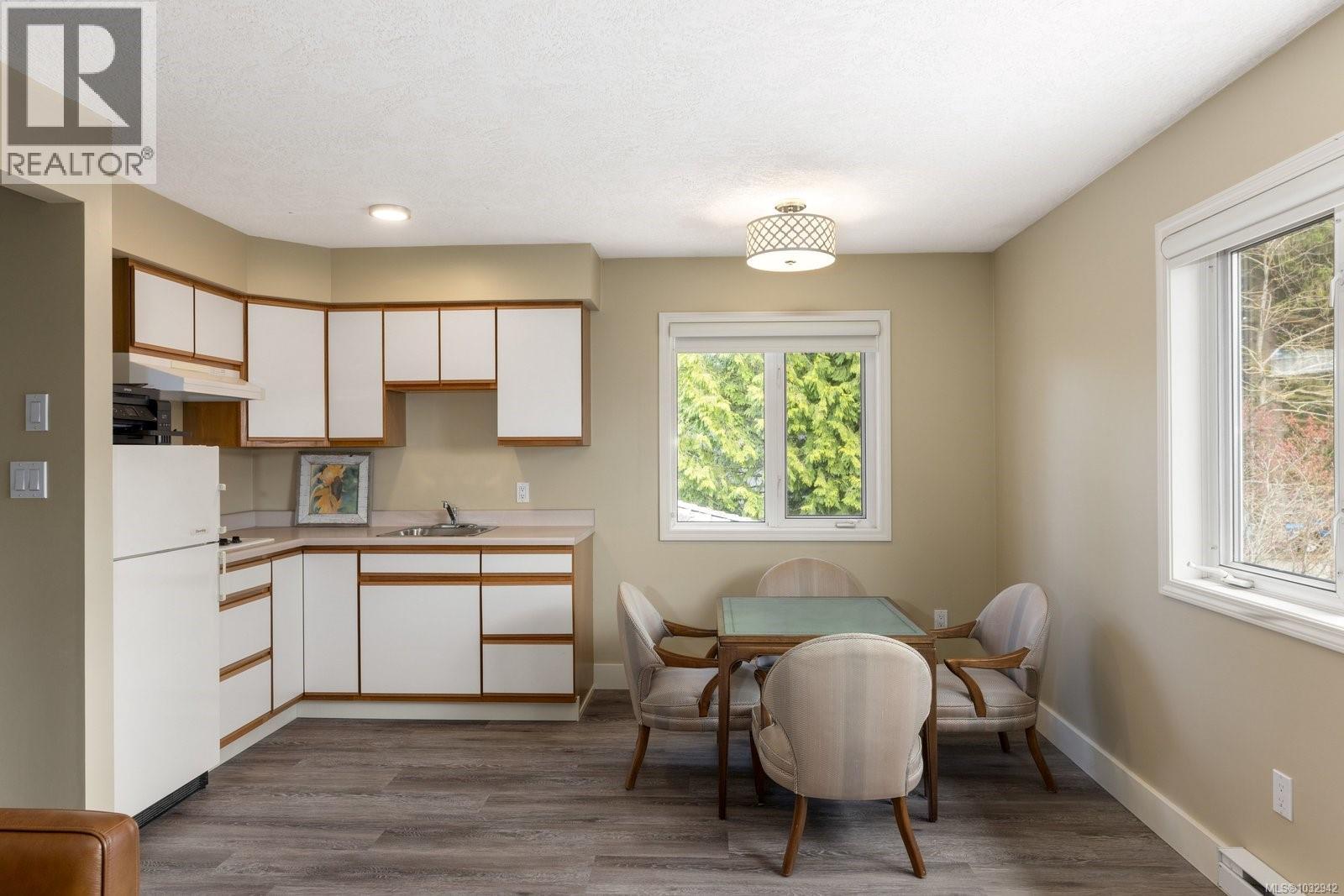 2450 Whidby Lane, Sidney, British Columbia  V8L 2K3 - Photo 33 - 1032942