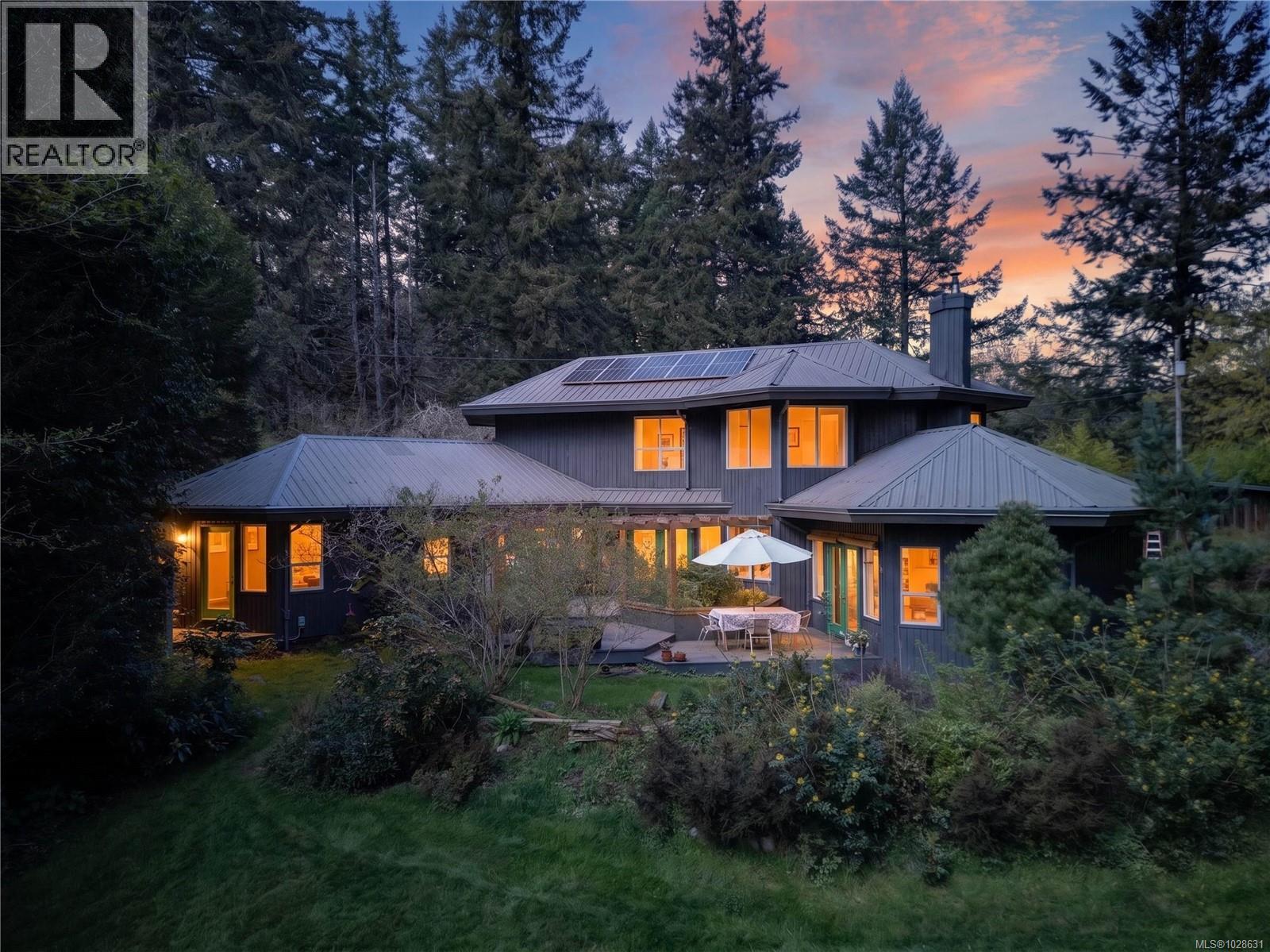 99 Garner Rd, Salt Spring, British Columbia  V8K 2B1 - Photo 1 - 1028631