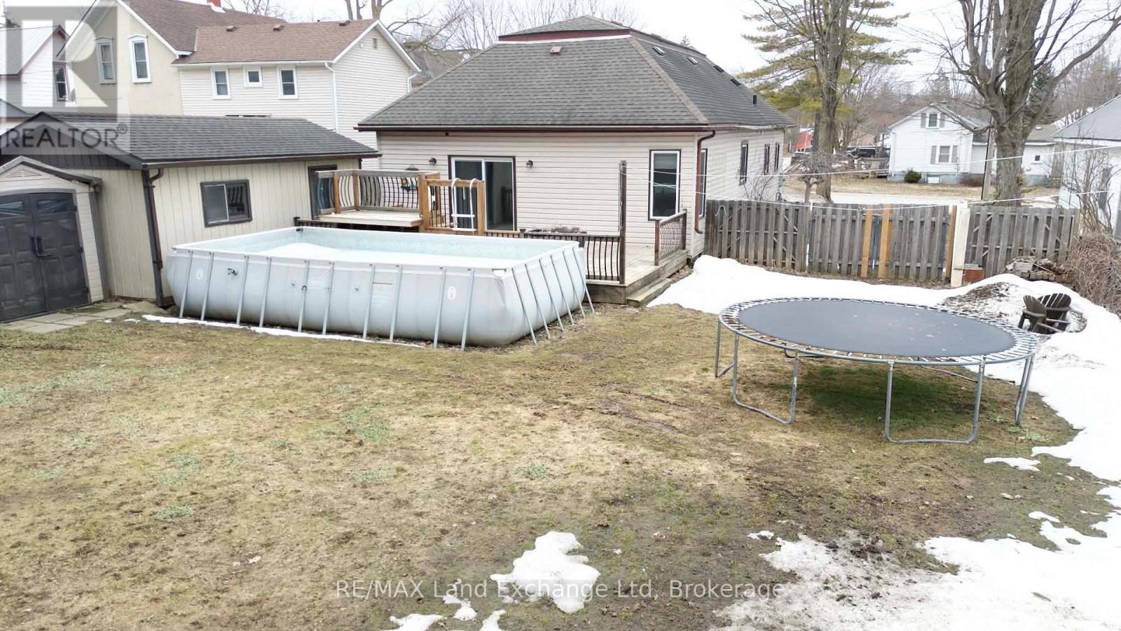 349 Shuter Street, North Huron, Ontario  N0G 2W0 - Photo 25 - X12952582