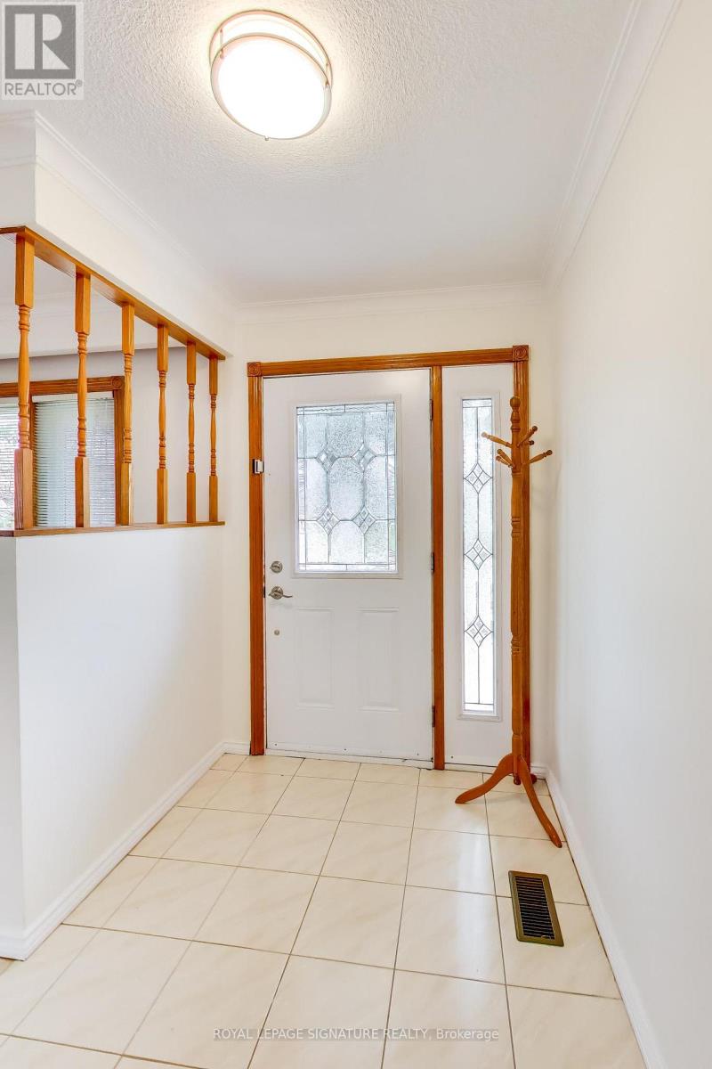 1 Charlemont Crescent, Toronto, Ontario  M1T 1M3 - Photo 30 - E13024476