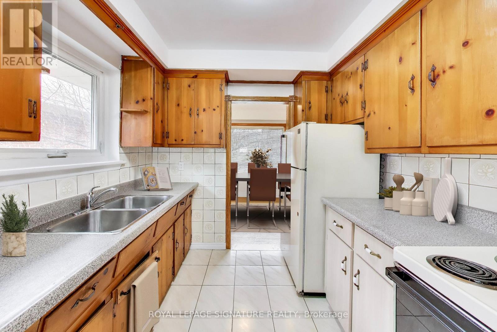 1 Charlemont Crescent, Toronto, Ontario  M1T 1M3 - Photo 14 - E13024476