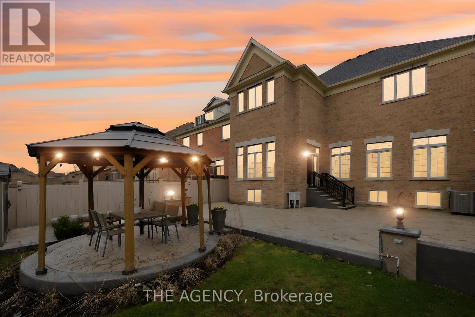 36 Blenheim Circle, Whitby, Ontario  L1P 0E3 - Photo 44 - E13024482