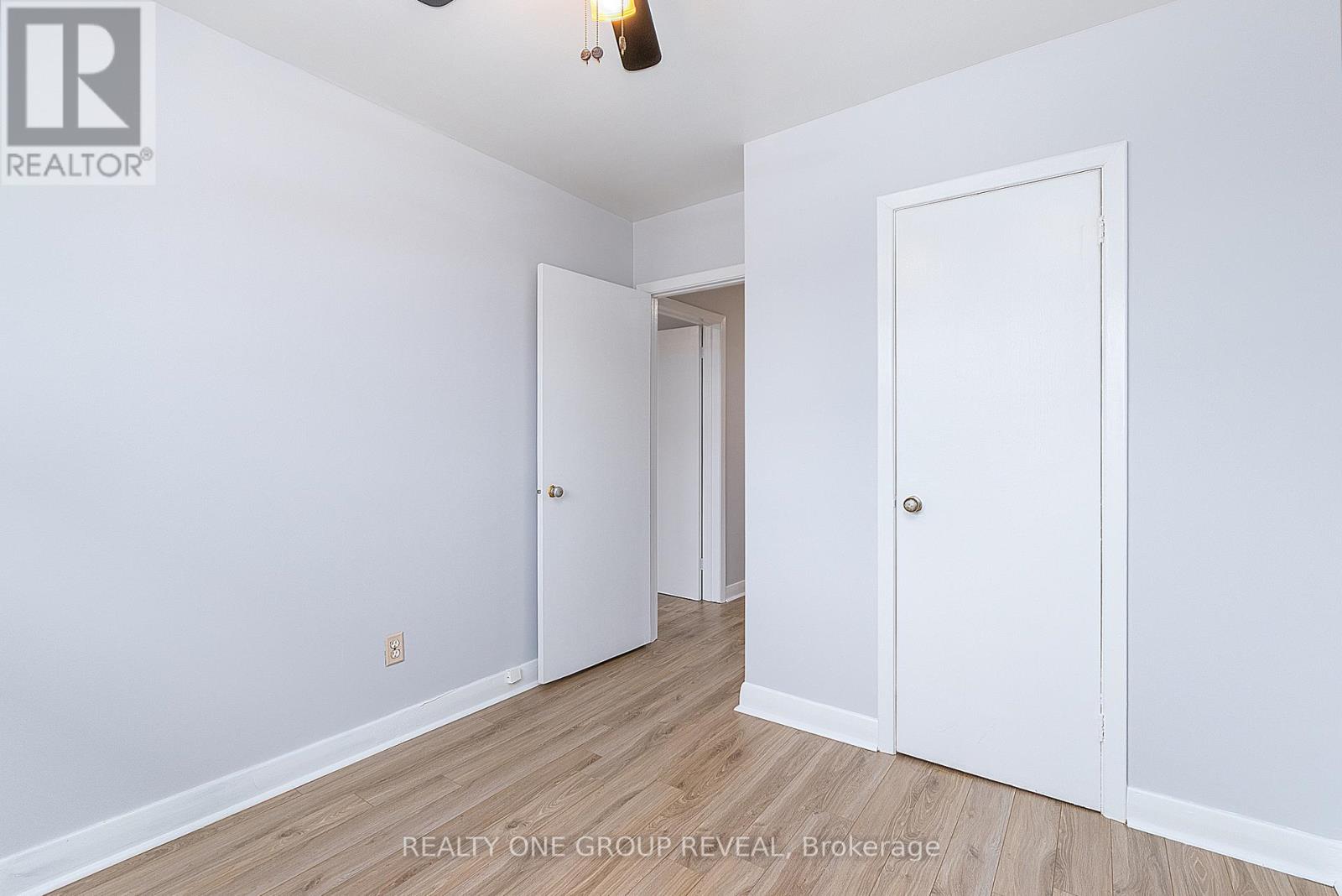 12 Thurodale Avenue, Toronto, Ontario  M6M 3B3 - Photo 17 - W12862924