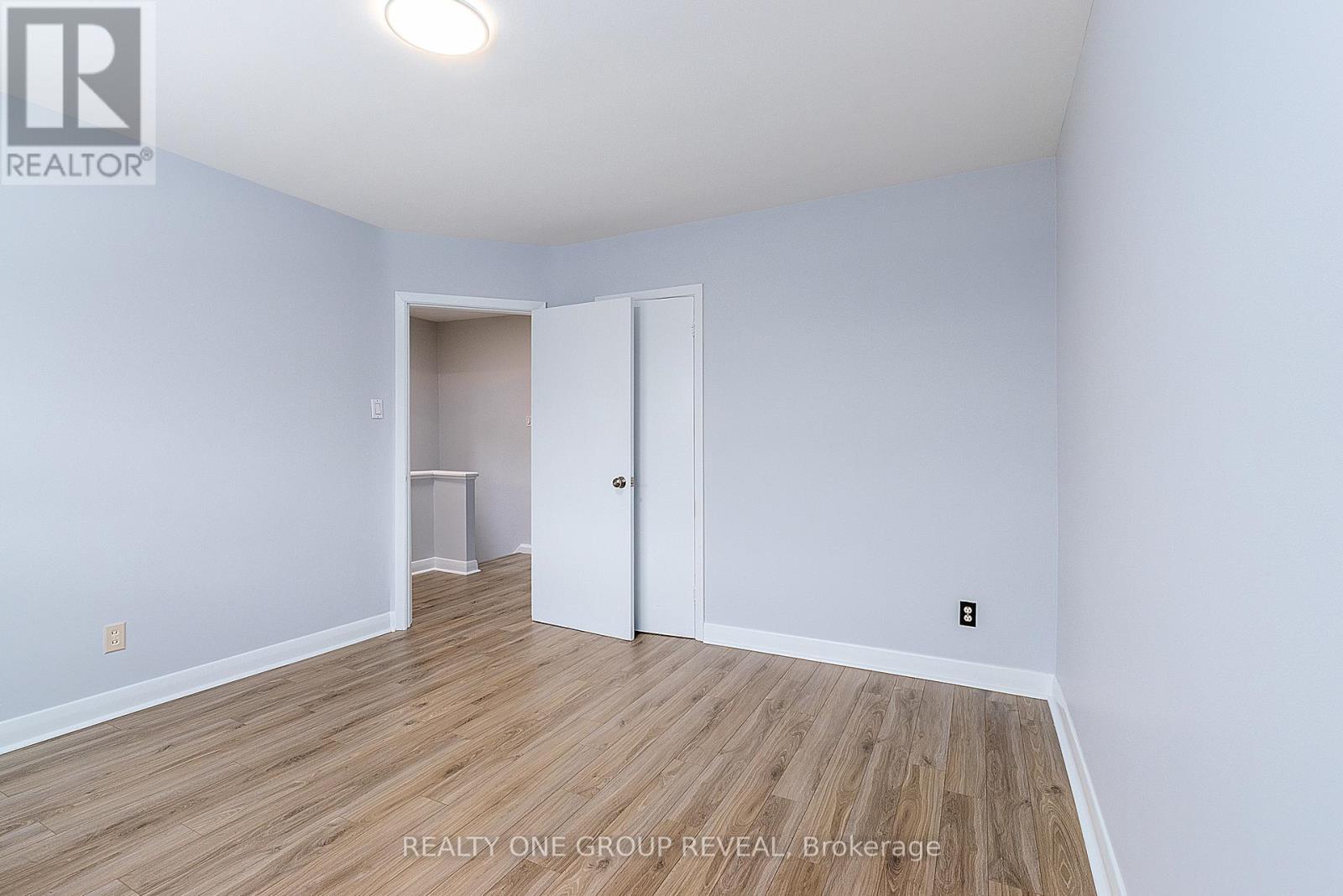 12 Thurodale Avenue, Toronto, Ontario  M6M 3B3 - Photo 21 - W12862924