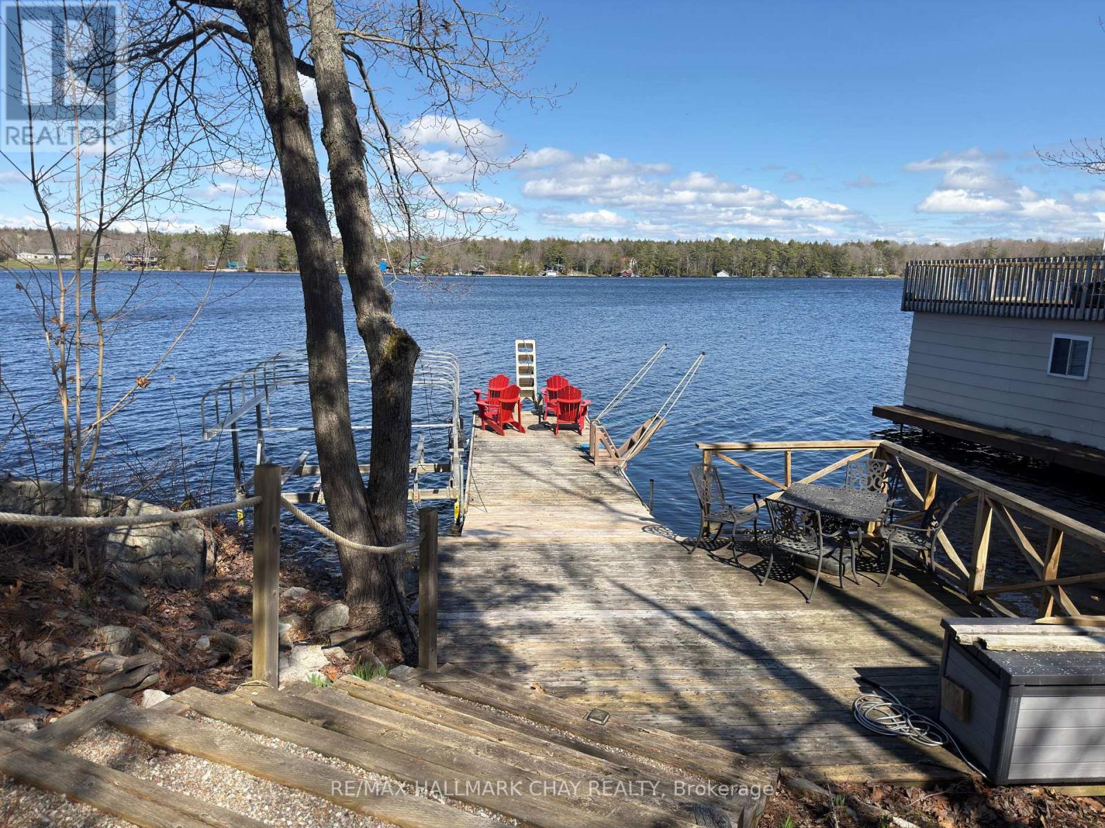 137 Pickerel Point Road, Georgian Bay, Ontario  L0K 1S0 - Photo 5 - X12808518