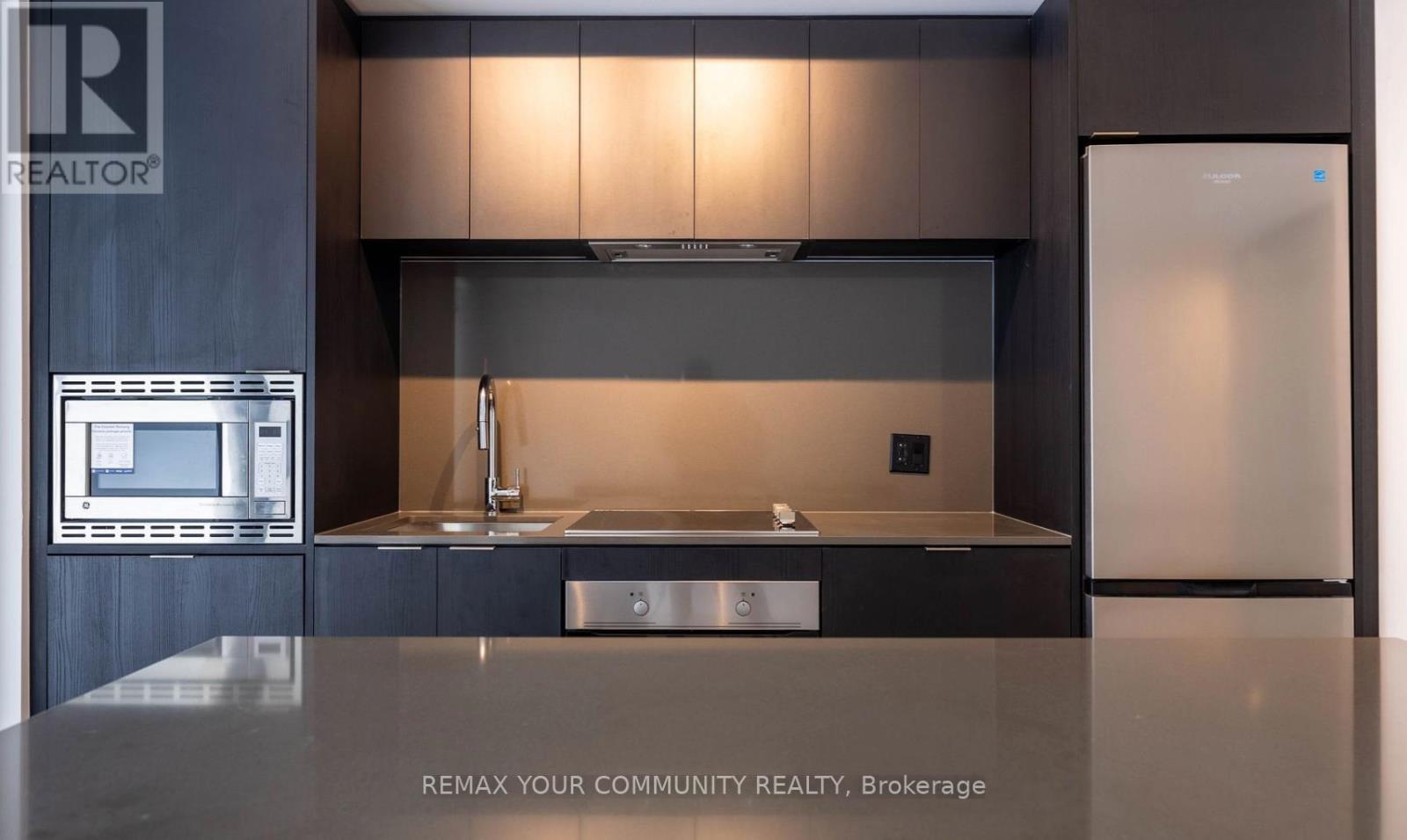 324 - 1 Jarvis Street, Hamilton, Ontario  L8R 3J2 - Photo 3 - X13024332