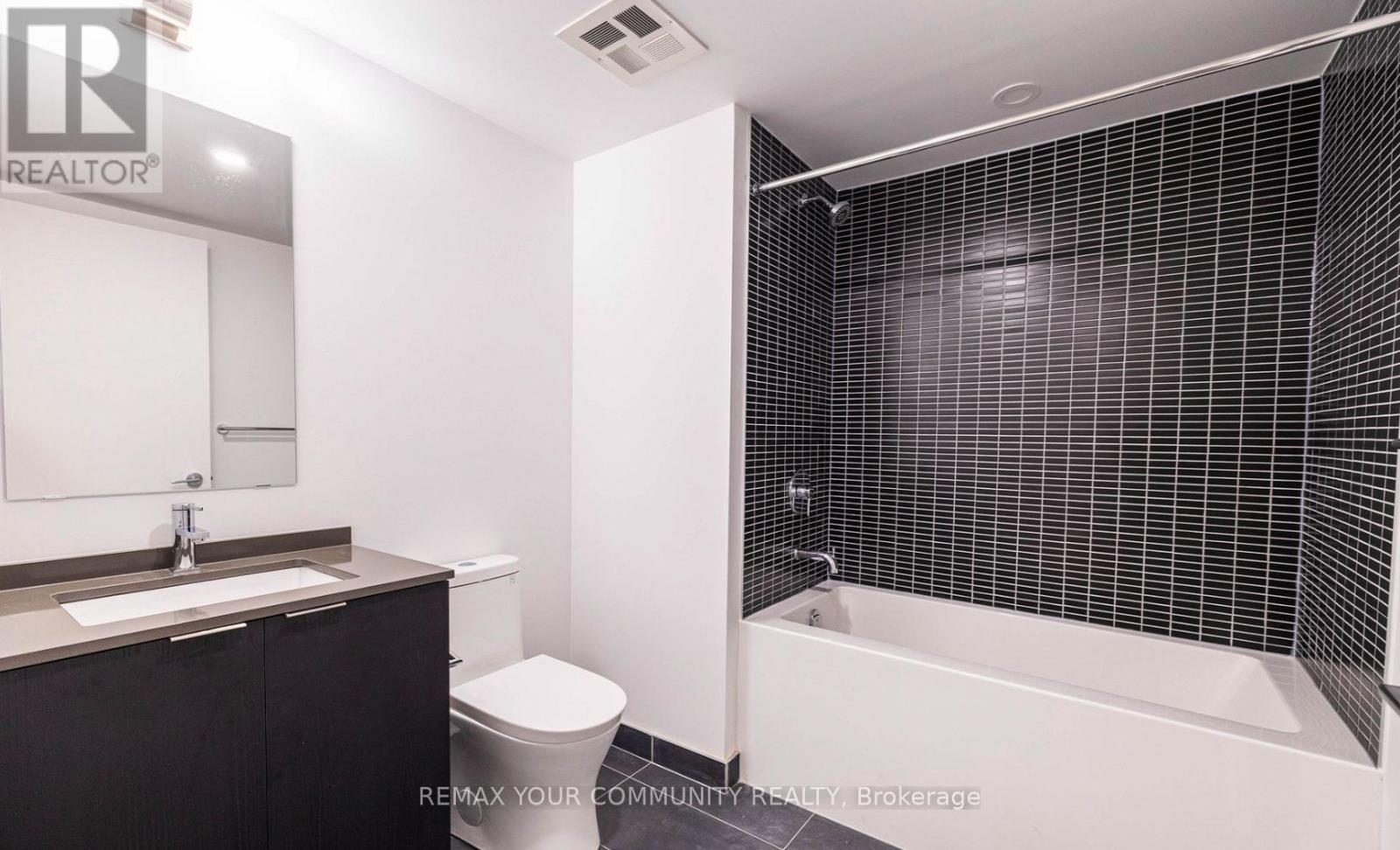 324 - 1 Jarvis Street, Hamilton, Ontario  L8R 3J2 - Photo 6 - X13024332