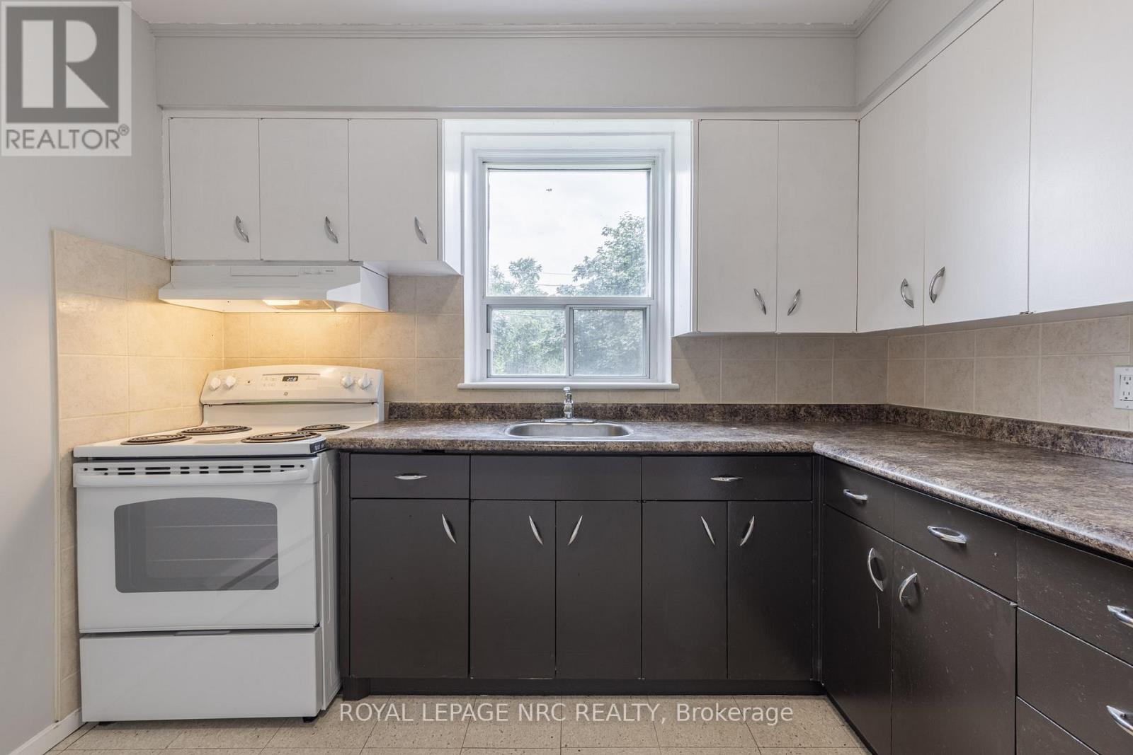 Unit 3 - 3-5 Olive Street, Grimsby, Ontario  L3M 2B4 - Photo 11 - X13024360