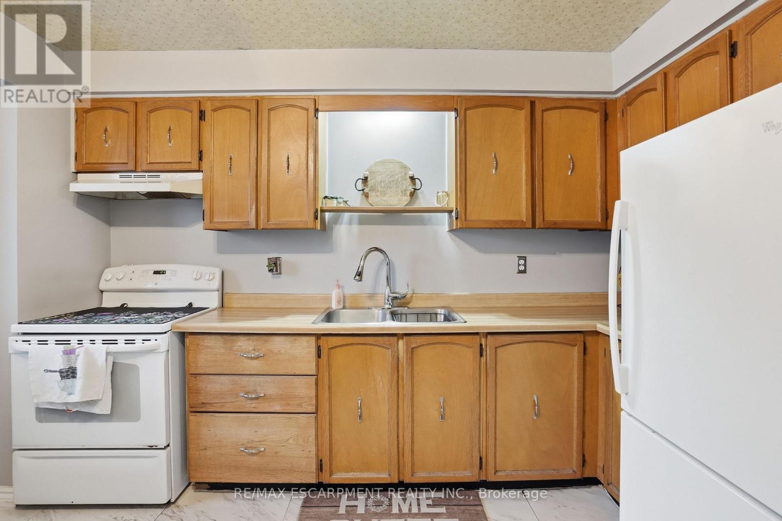 16 Enfield Crescent, Brantford, Ontario  N3P 1B2 - Photo 6 - X13024368