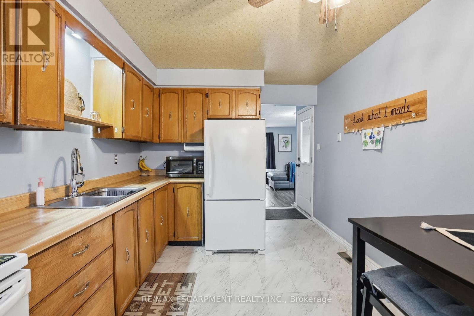 16 Enfield Crescent, Brantford, Ontario  N3P 1B2 - Photo 8 - X13024368