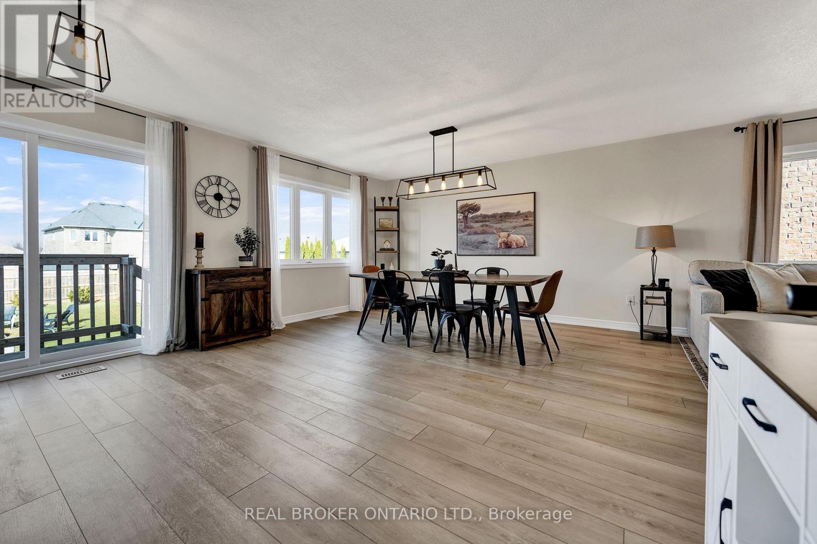 335 Krotz Street W, North Perth, Ontario  N4W 0H8 - Photo 12 - X13024400