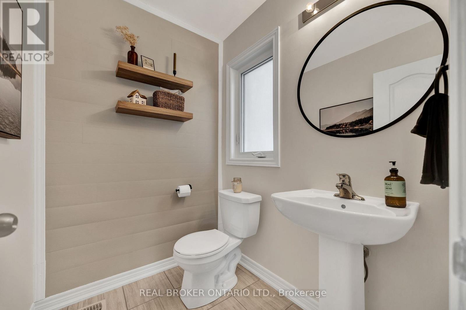 335 Krotz Street W, North Perth, Ontario  N4W 0H8 - Photo 5 - X13024400