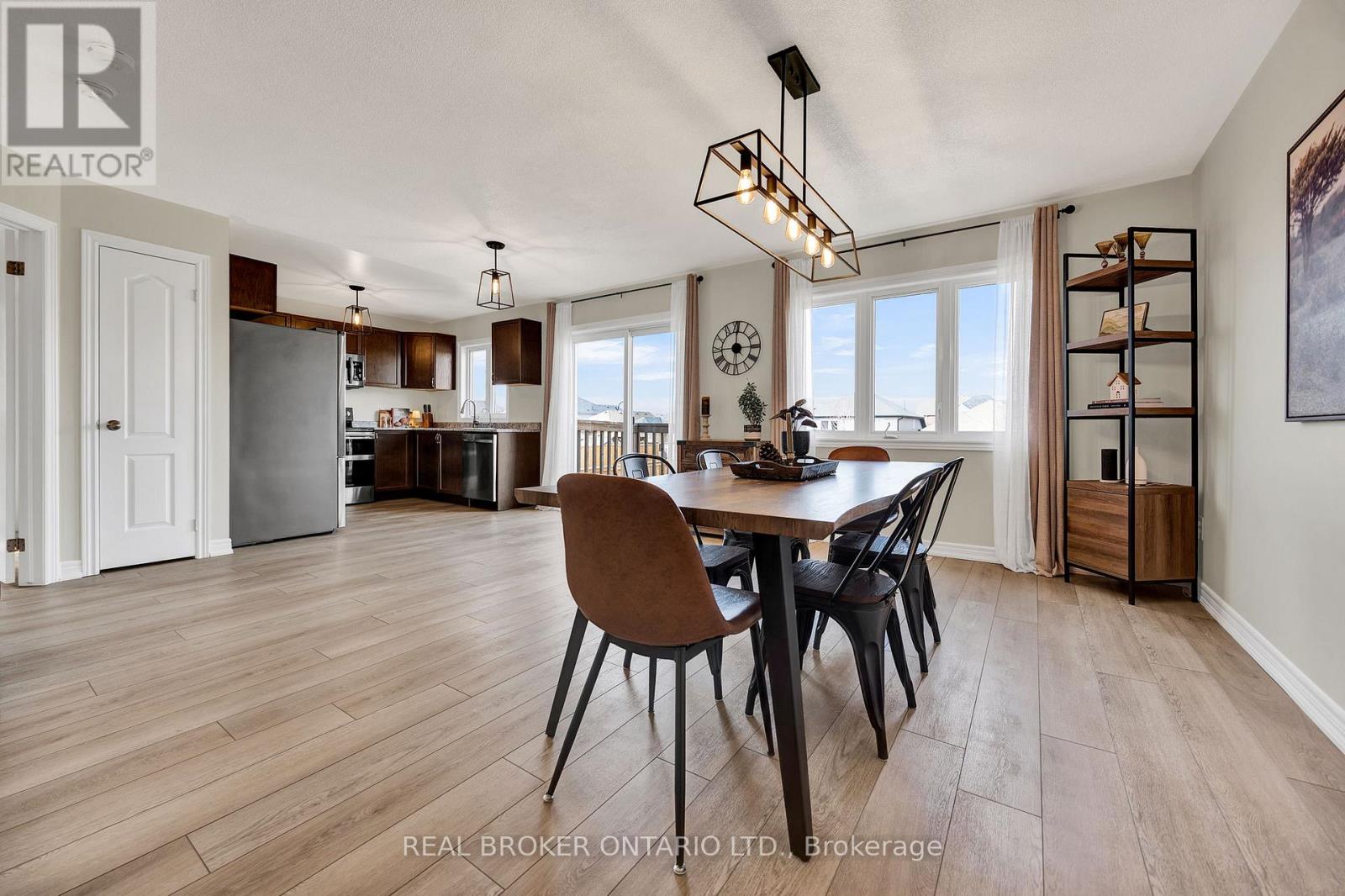 335 Krotz Street W, North Perth, Ontario  N4W 0H8 - Photo 9 - X13024400