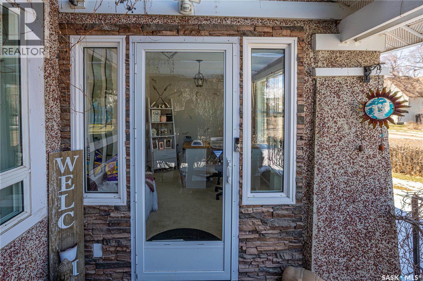 201 Athabasca Street W, Moose Jaw, Saskatchewan  S6H 2B8 - Photo 3 - SK033366