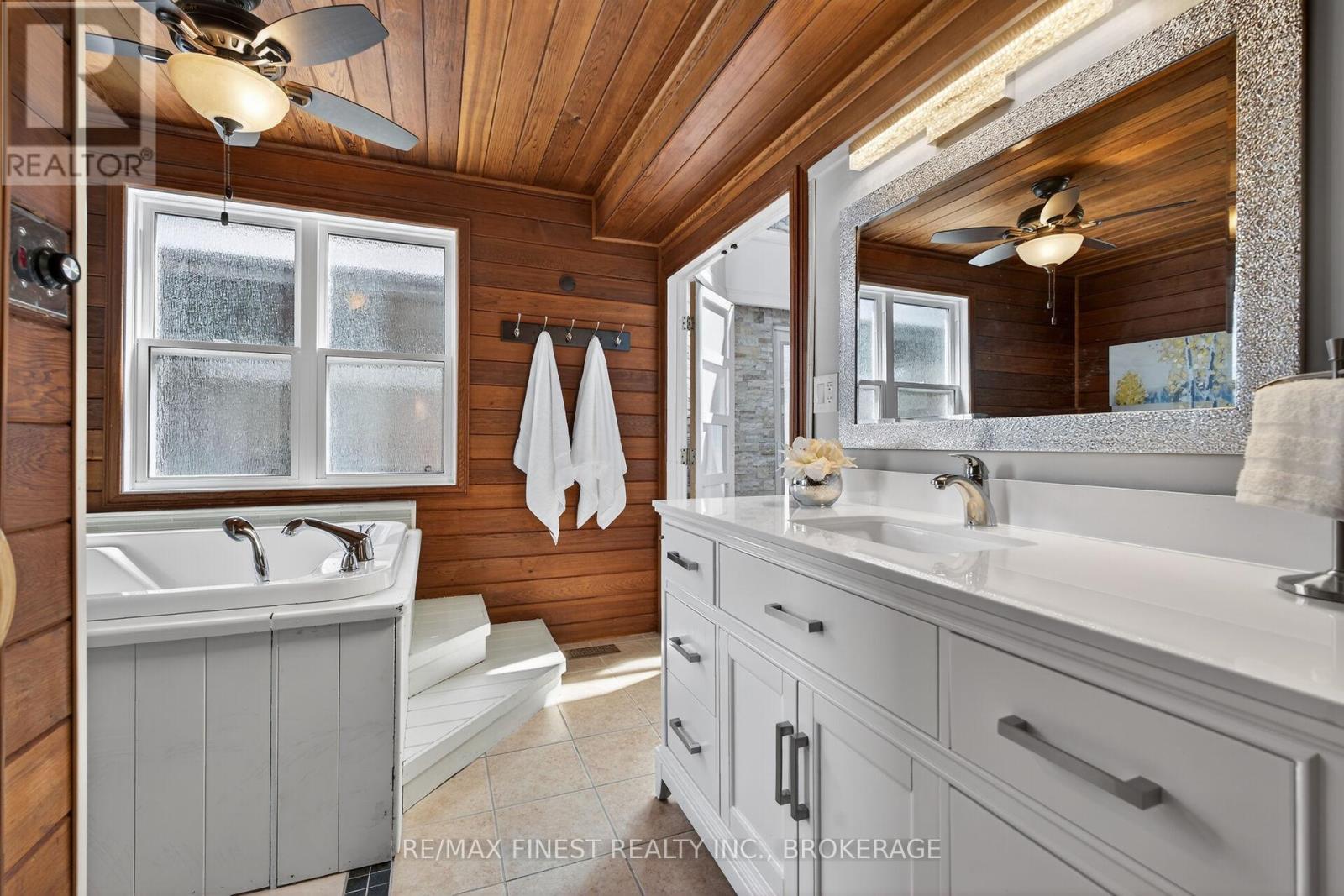 2 Creighton Drive, Loyalist, Ontario  K0H 2H0 - Photo 29 - X13024838