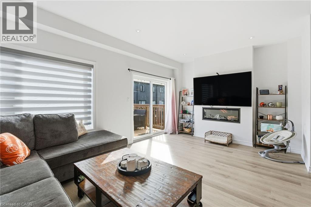 48 Capstone Lane, Hamilton, Ontario  L9C 0E8 - Photo 4 - 40799752