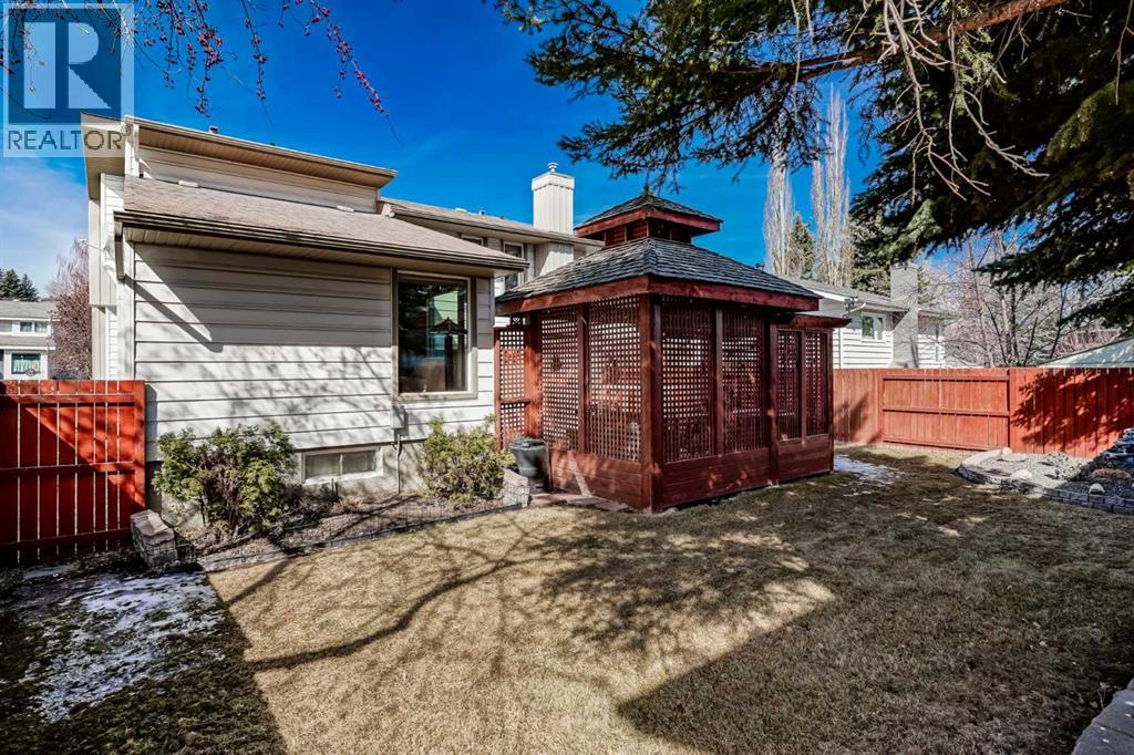 28 Deercross Way SE, Calgary, Alberta  T2J 6E3 - Photo 15 - A2300576