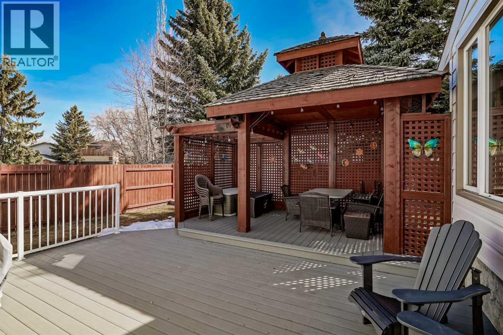 28 Deercross Way SE, Calgary, Alberta  T2J 6E3 - Photo 18 - A2300576