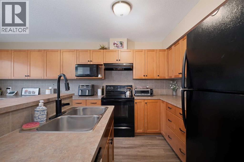 2524 Eversyde Avenue Sw, Calgary, Alberta  t2y 5g8 - Photo 10 - A2300740