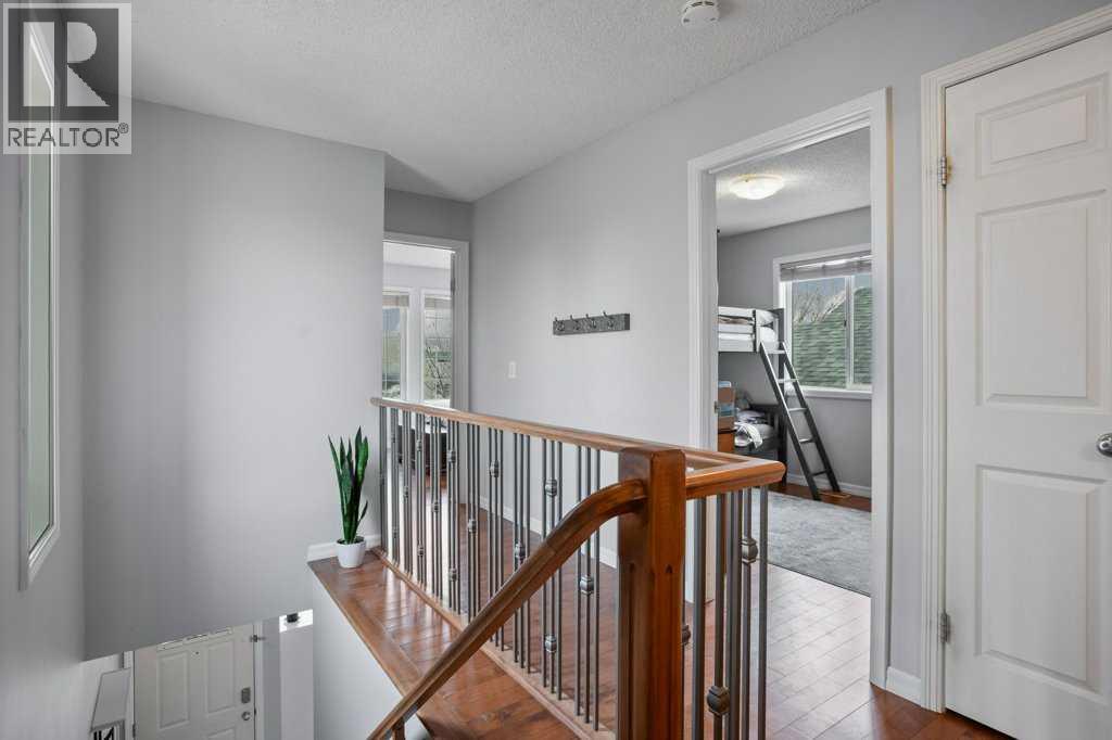 14760 Mt Mckenzie Drive Se, Calgary, Alberta  T2Z 2V1 - Photo 19 - A2302250