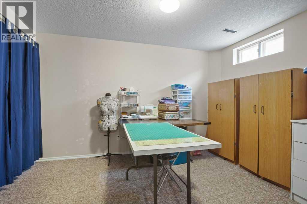 14760 Mt Mckenzie Drive Se, Calgary, Alberta  T2Z 2V1 - Photo 22 - A2302250