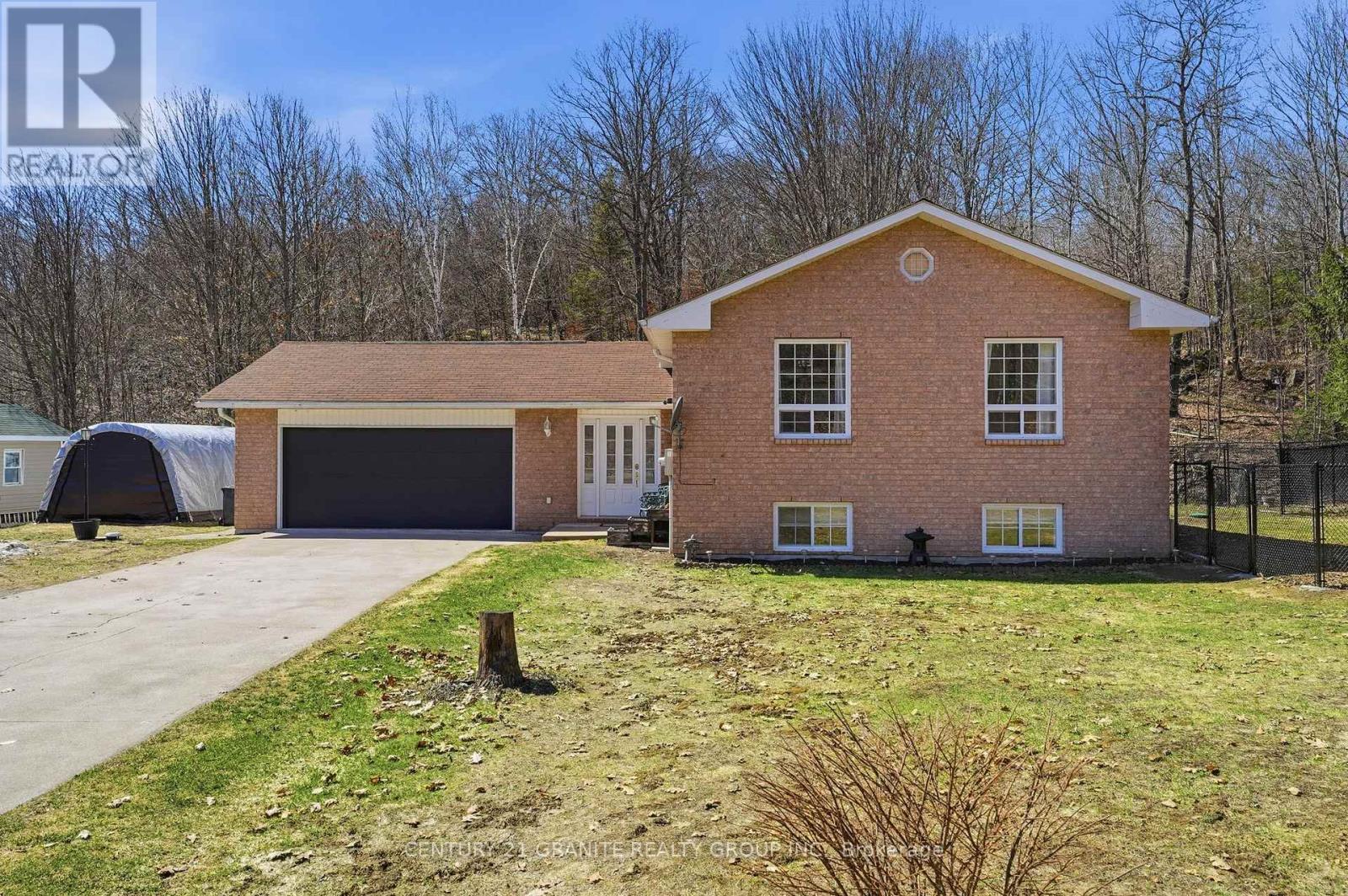 122 GAEBEL ROAD, Bancroft, Ontario