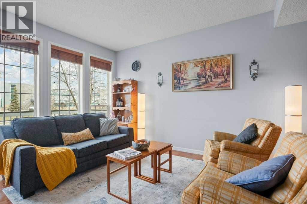 14760 Mt Mckenzie Drive Se, Calgary, Alberta  T2Z 2V1 - Photo 3 - A2302250