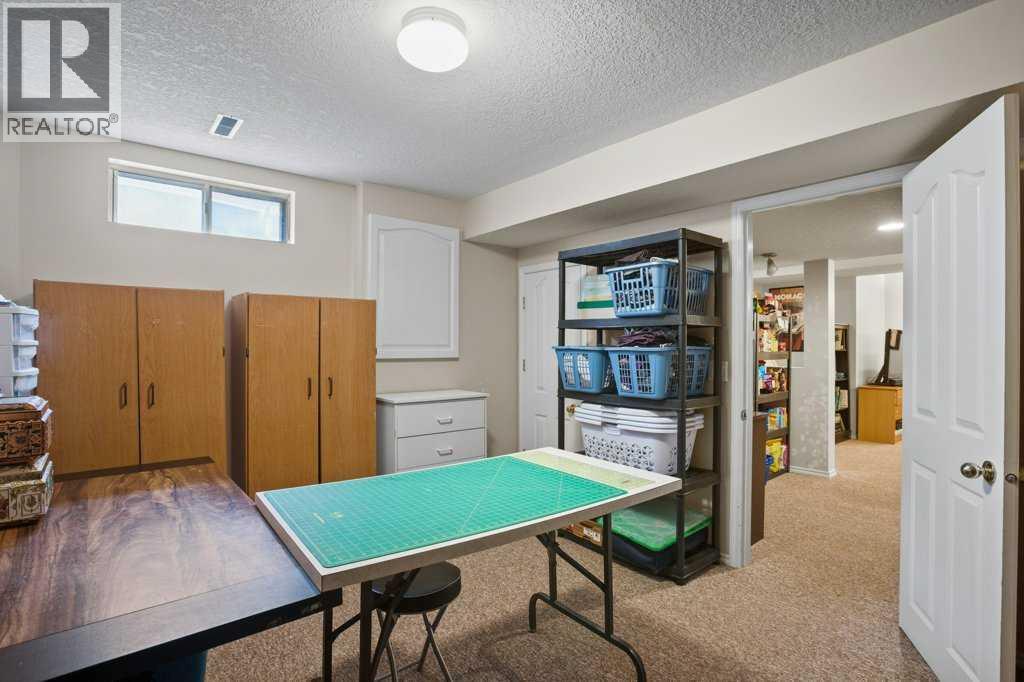 14760 Mt Mckenzie Drive Se, Calgary, Alberta  T2Z 2V1 - Photo 23 - A2302250