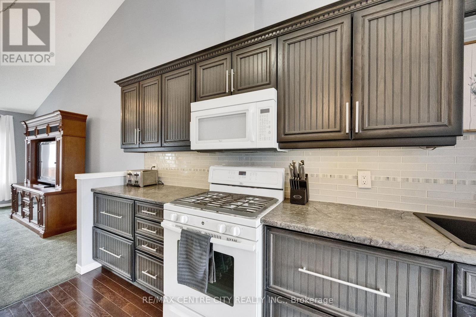 21 - 861 Shelborne Street, London South, Ontario  N5Z 5C5 - Photo 13 - X13024602