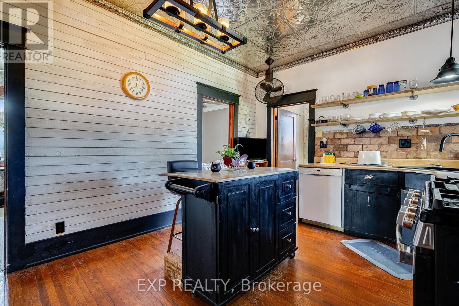 229 Erie St. Street S, Chatham-Kent, Ontario  N0P 1W0 - Photo 9 - X13024680