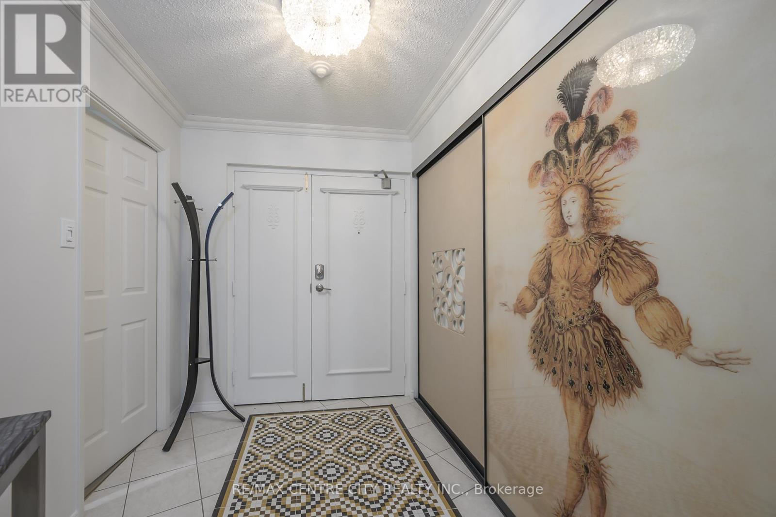 Photo 11 of 36 for 502 - 500 Talbot Street