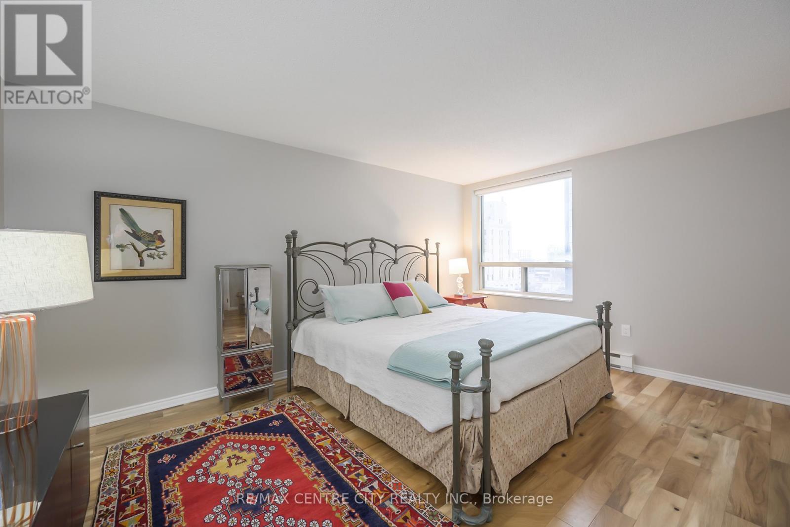 Photo 25 of 36 for 502 - 500 Talbot Street