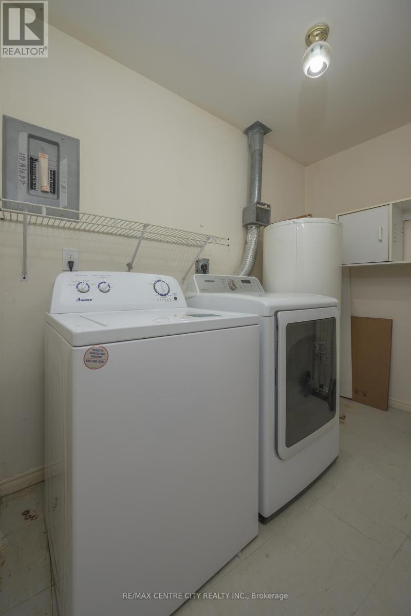 Photo 32 of 36 for 502 - 500 Talbot Street