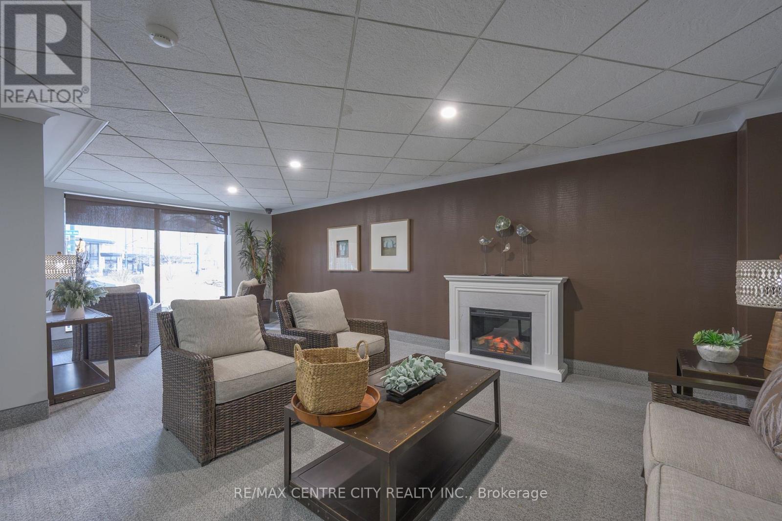 Photo 33 of 36 for 502 - 500 Talbot Street