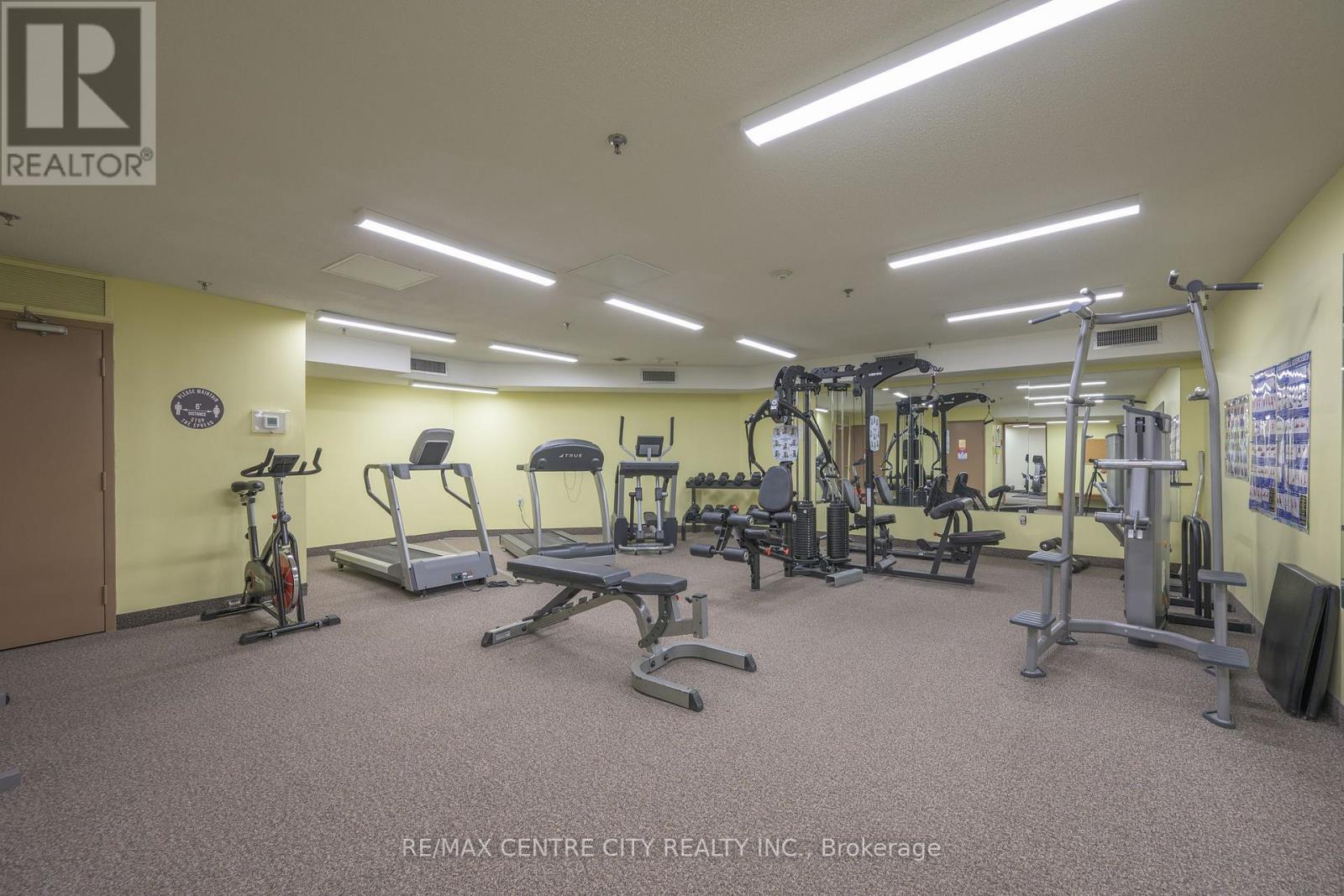 Photo 35 of 36 for 502 - 500 Talbot Street