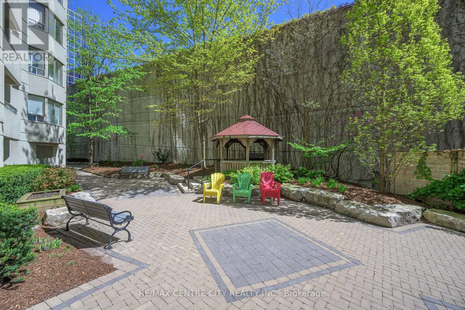 Photo 6 of 36 for 502 - 500 Talbot Street