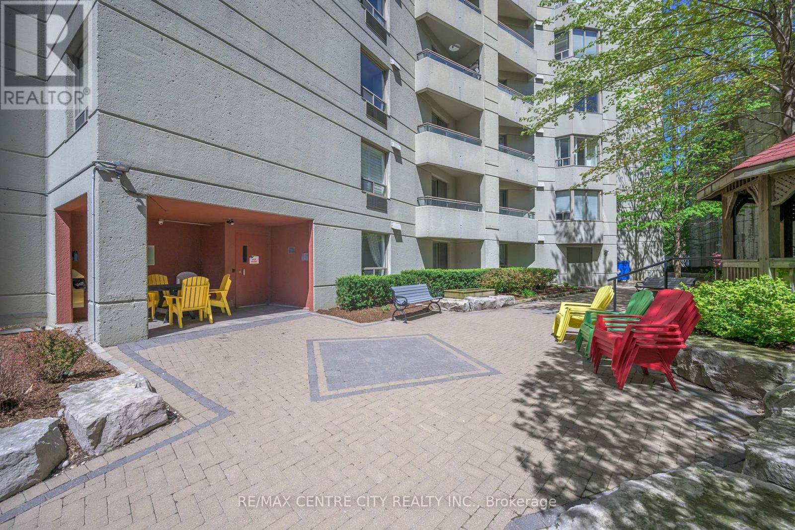 Photo 9 of 36 for 502 - 500 Talbot Street