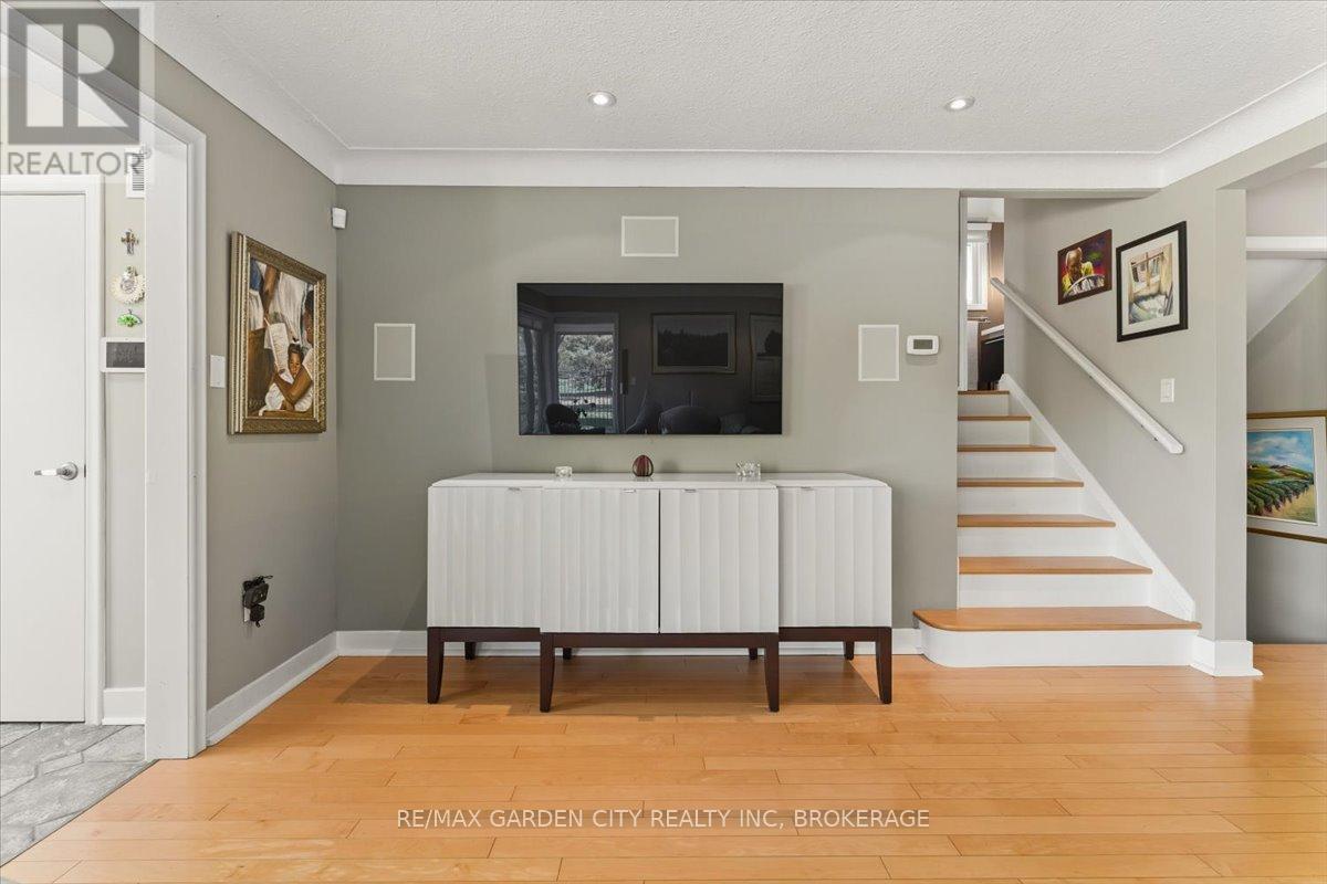 112 Riverdale Drive, St. Catharines, Ontario  L2R 4B9 - Photo 14 - X12745702