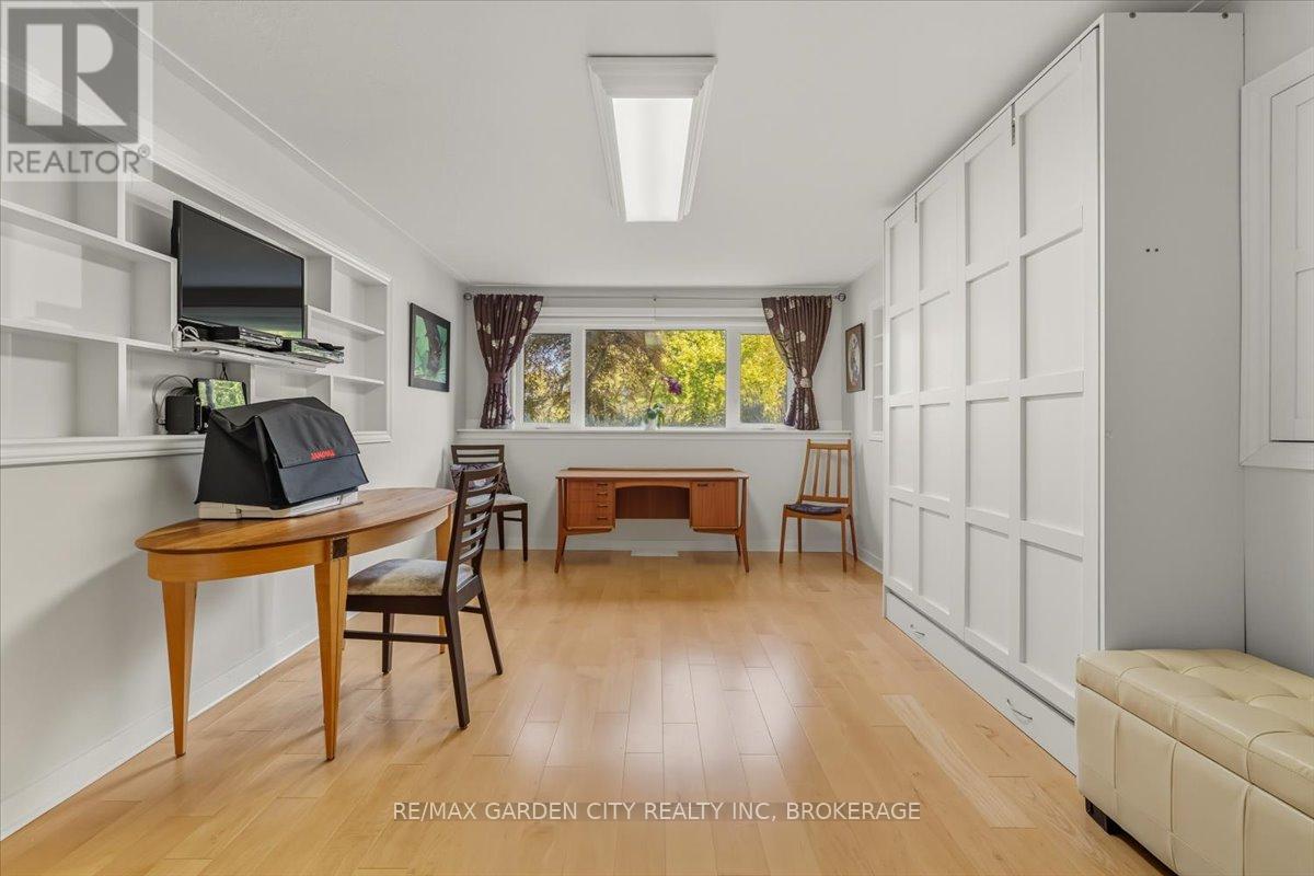 112 Riverdale Drive, St. Catharines, Ontario  L2R 4B9 - Photo 22 - X12745702