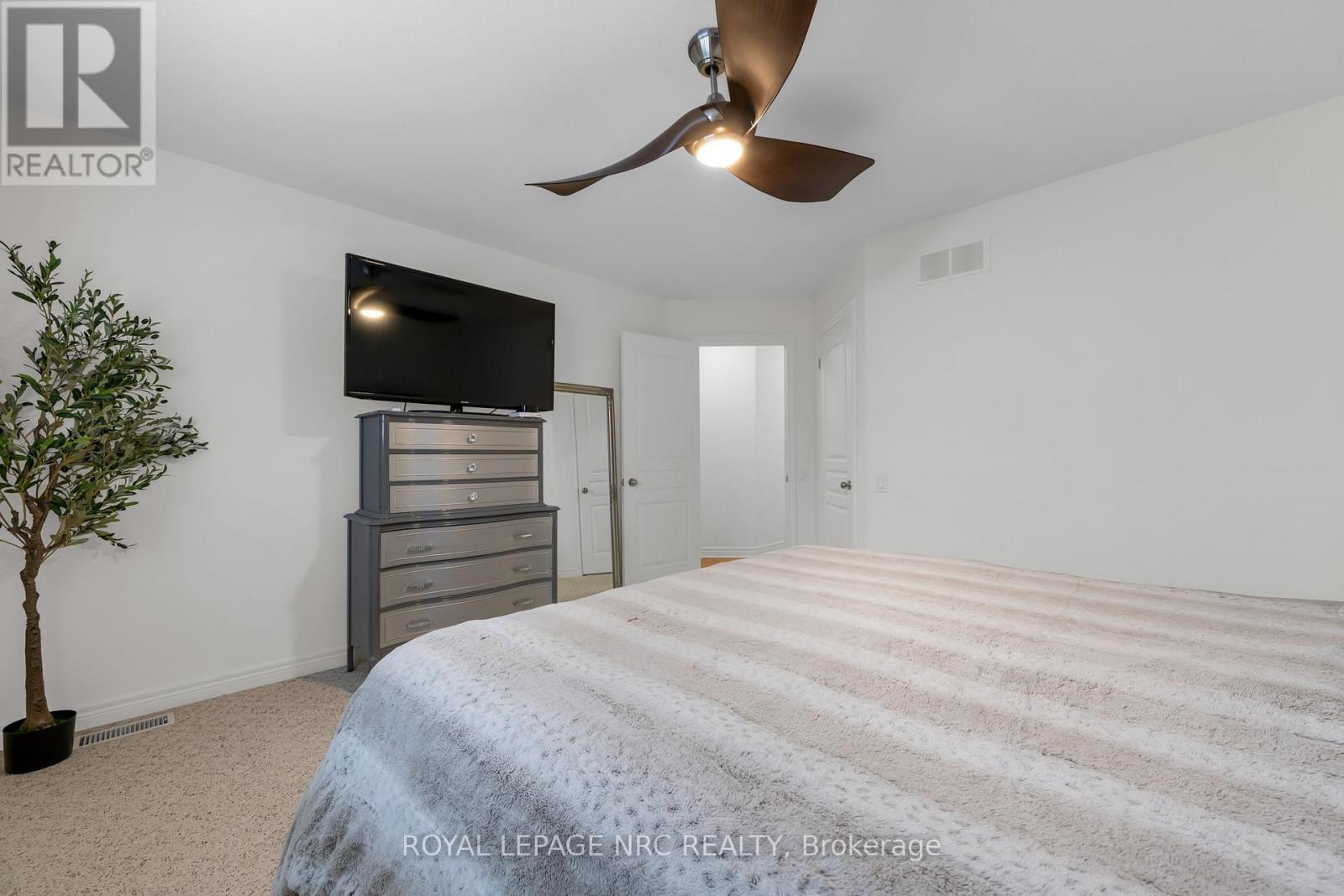 10 Montrose Street, St. Catharines, Ontario  L2S 4A7 - Photo 12 - X12426953