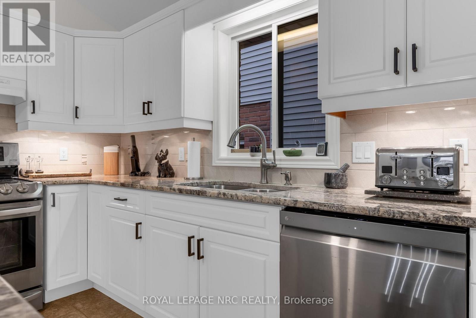 10 Montrose Street, St. Catharines, Ontario  L2S 4A7 - Photo 8 - X12426953