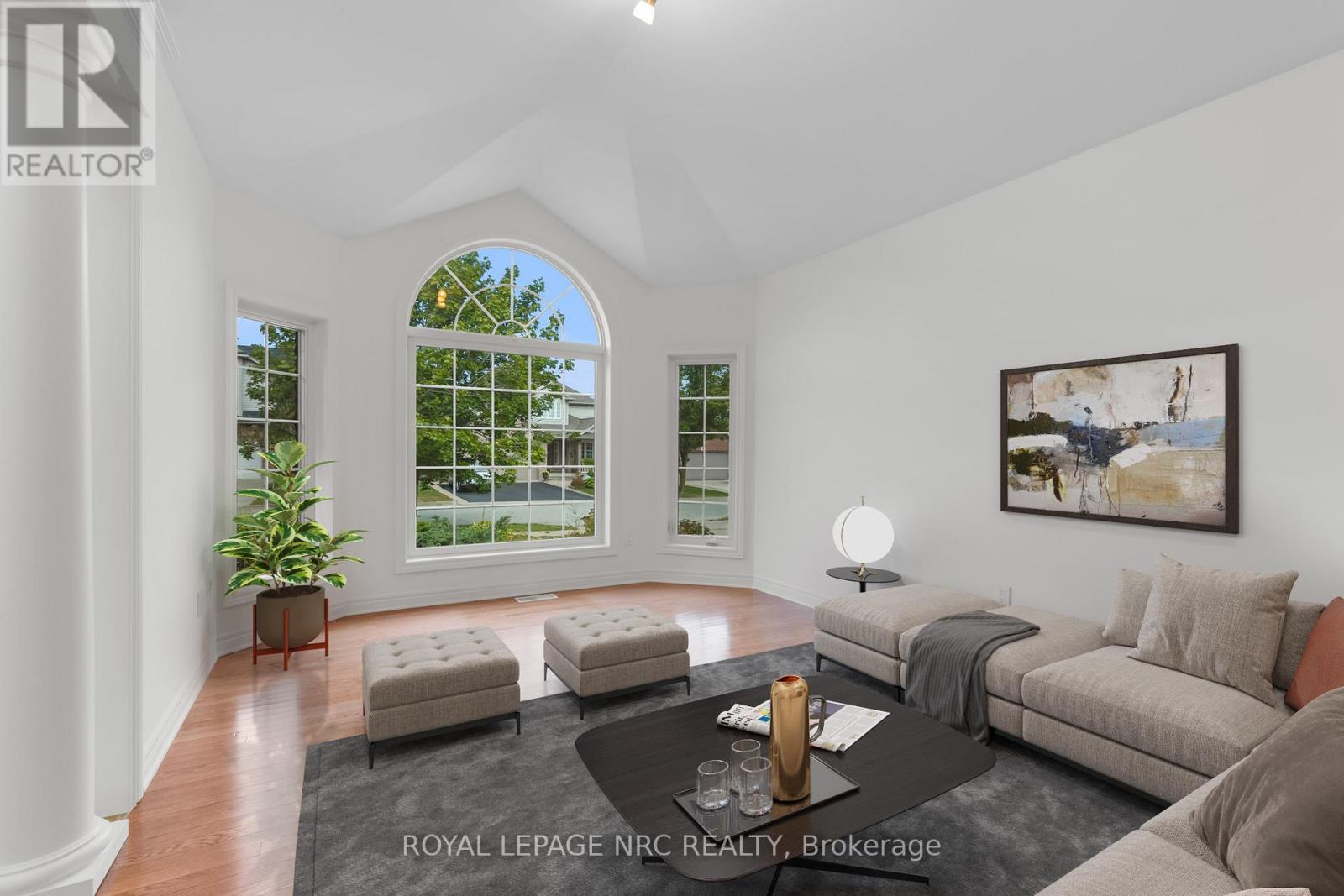 10 Montrose Street, St. Catharines, Ontario  L2S 4A7 - Photo 3 - X12426953