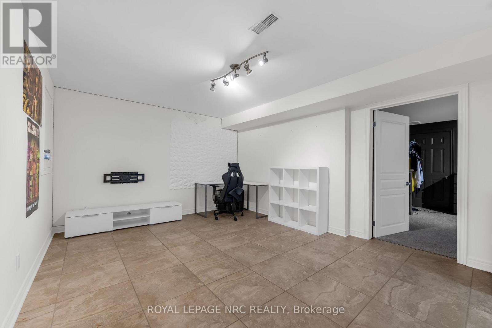 10 Montrose Street, St. Catharines, Ontario  L2S 4A7 - Photo 21 - X12426953