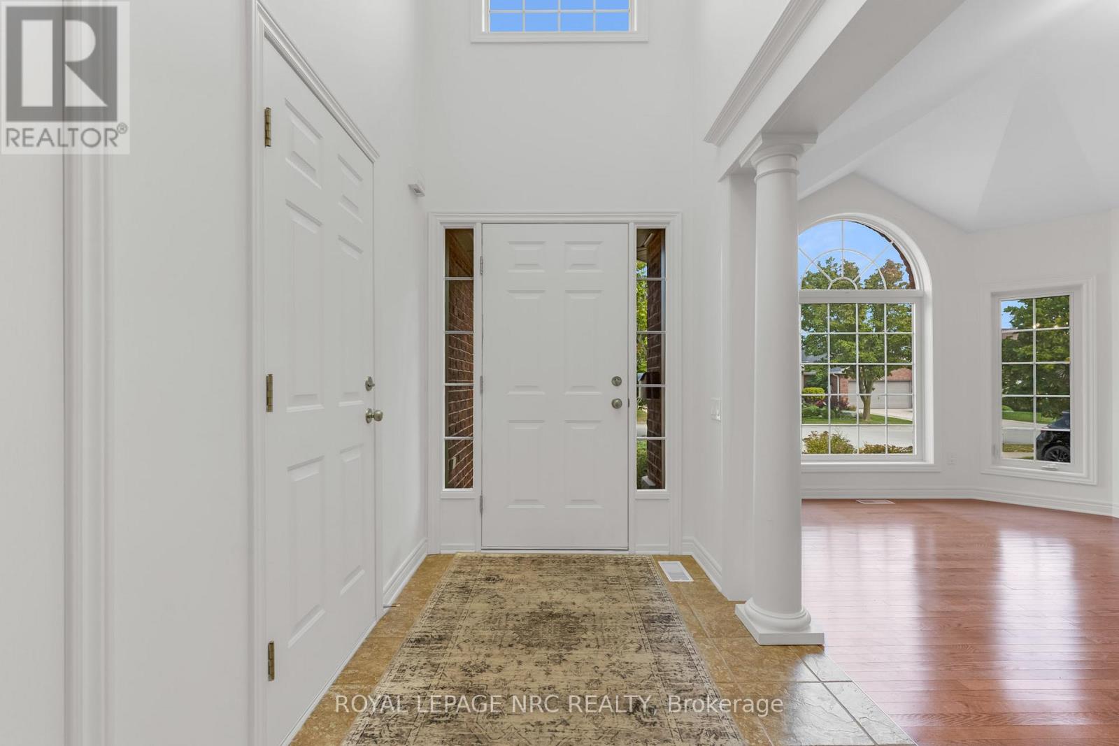 10 Montrose Street, St. Catharines, Ontario  L2S 4A7 - Photo 2 - X12426953