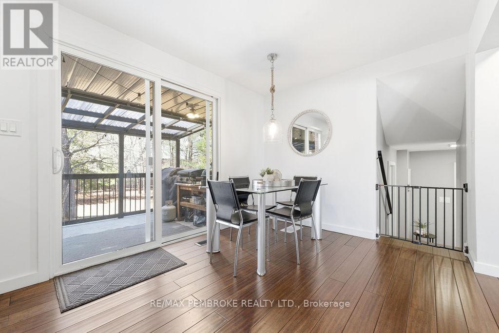 551 Laurentian Drive, Petawawa, Ontario  K8H 2M5 - Photo 10 - X13024746