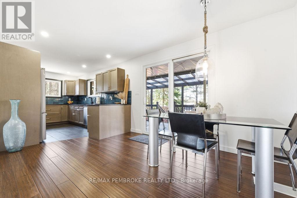 551 Laurentian Drive, Petawawa, Ontario  K8H 2M5 - Photo 11 - X13024746